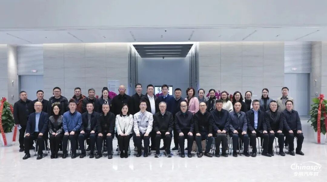 无锡市人大代表梁溪组来解放动力总成事业部开展专题调研