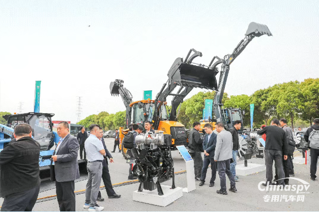 剑指轻型工程机械赛道，潍柴发布全新动力