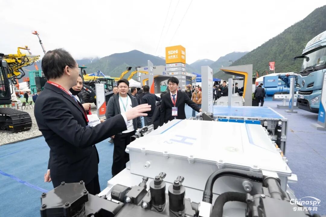 潍柴硬核动力亮相林芝,赋能国家重大工程建设