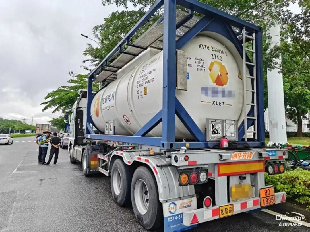 福建查获一危险货物车未携带危险货物安全卡