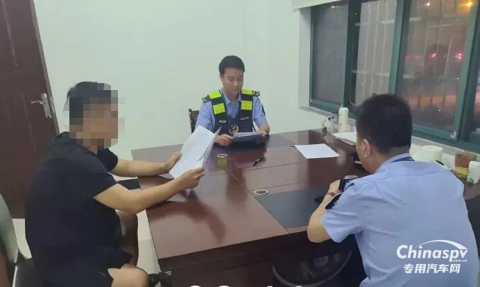 长沙交通执法部门严查危货托运违法行为