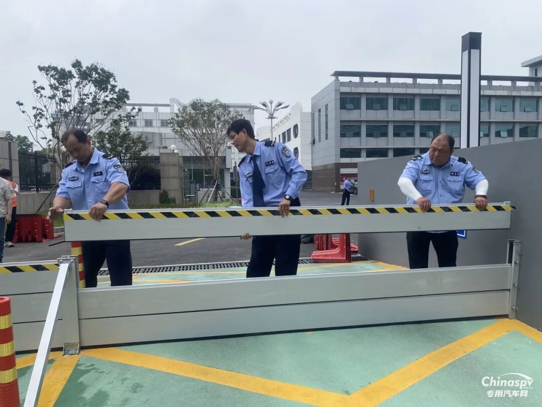 解放动力：闻“汛”而动，坚守担当护平安！