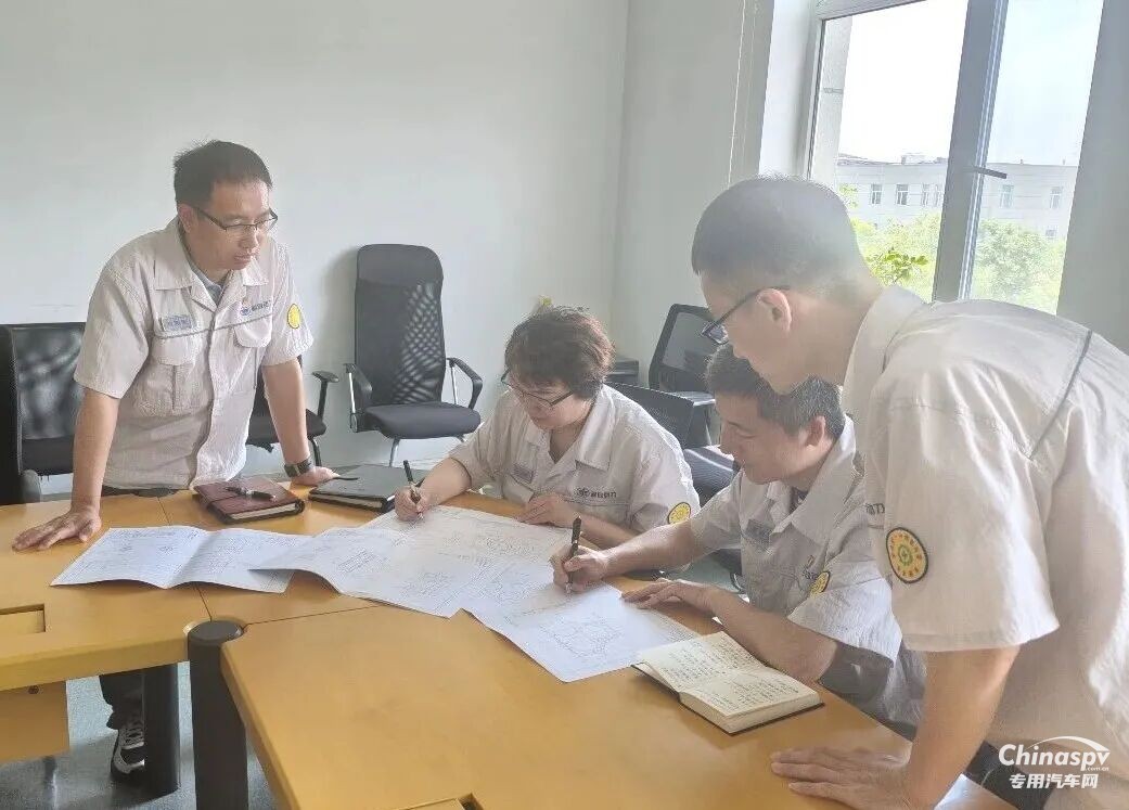 解放动力全新顶拉式12挡重卡变速箱实现量产