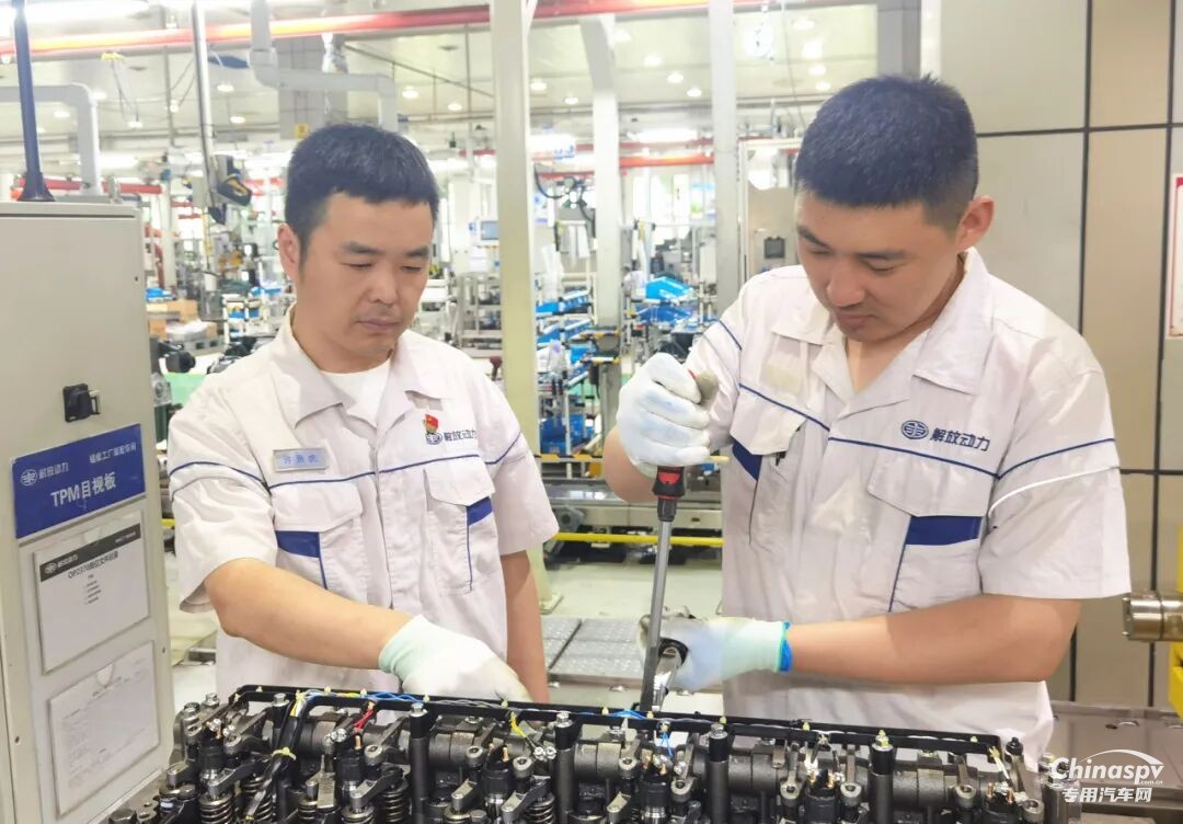 解放动力:党旗飘在最一线 实干打赢高产仗