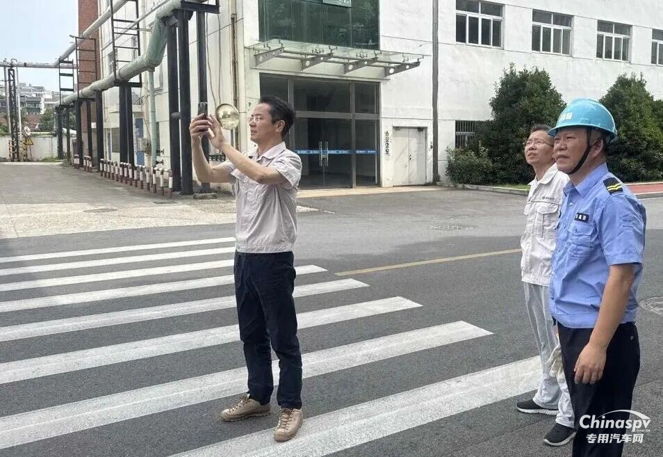 解放动力总成事业部全力打赢“巴威”台风防御攻坚战