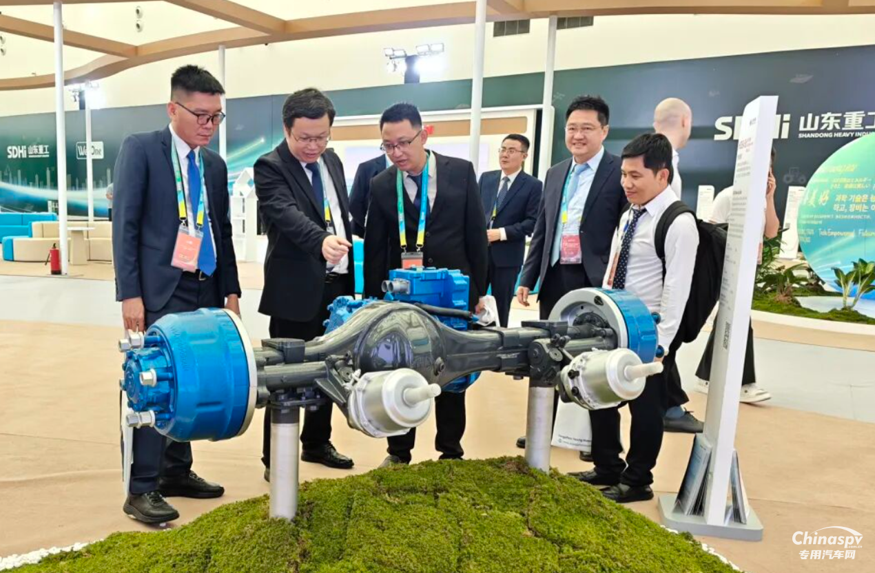 汉德车桥亮相山东重工集团绿色智能产品展示会