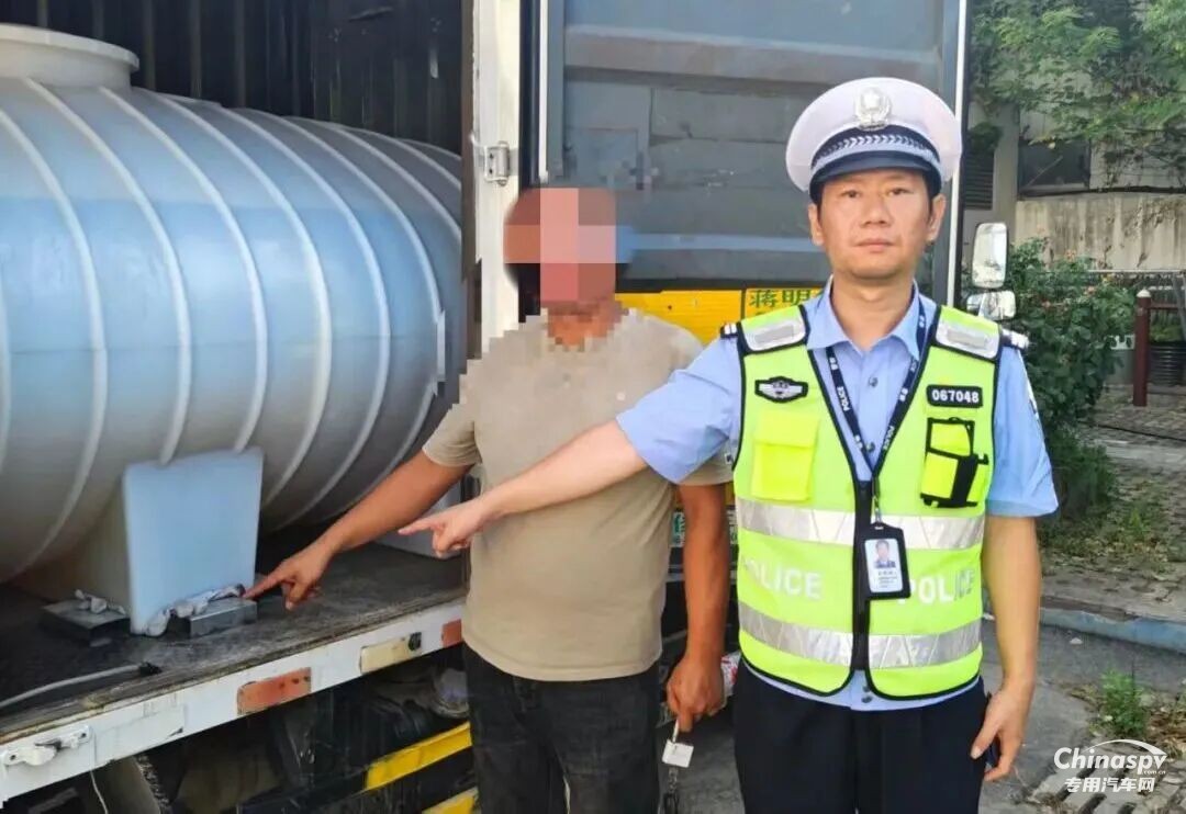湖北连查2起非法运输危险品案