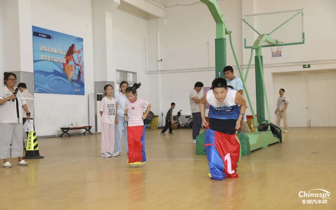 解放动力：“托”起缤纷夏日，陪伴见证成长！