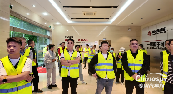 福建发电行业考察团到访龙擎,开启非道路领域发展新起点