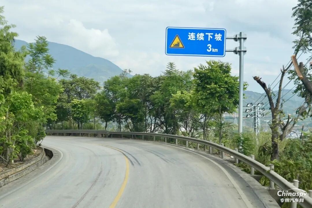 破解西南复杂运输场景之困：汉德电驱桥让电动重卡在云贵山区 "跑得省、跑得稳、跑得住"！