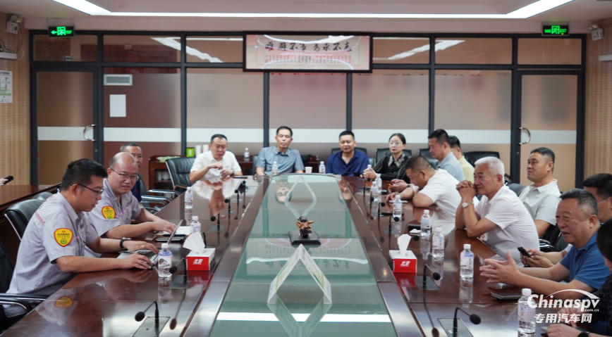 深化交流共谋发展 山东大客户组团到访东风龙擎考察洽谈