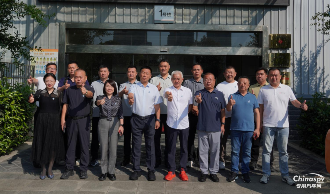 深化交流共谋发展 山东大客户组团到访东风龙擎考察洽谈