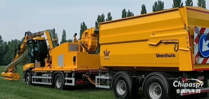 荷兰智能割草车亮相：高效安全的城市草坪维护新选择