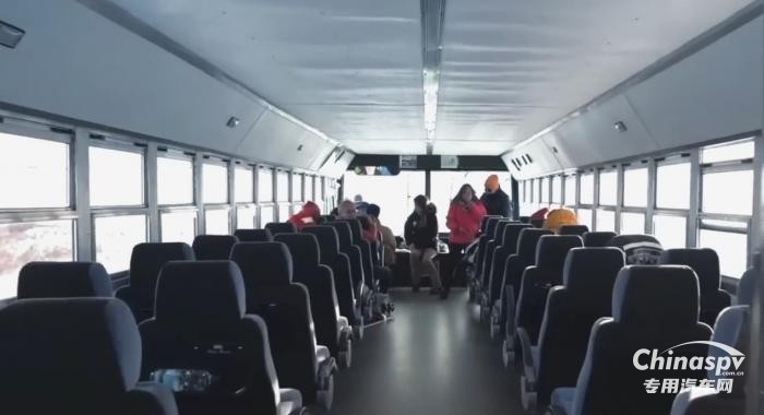 今日国外专用车推荐-加拿大探秘神秘北极熊的专用车