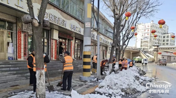 全国各地迎来农历龙年首场降雪 劲旅迅速启动清冰除雪应急预案