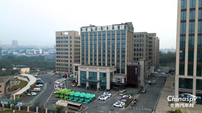 宇通新能源环卫 再绘重庆绿水青山间的城市答卷