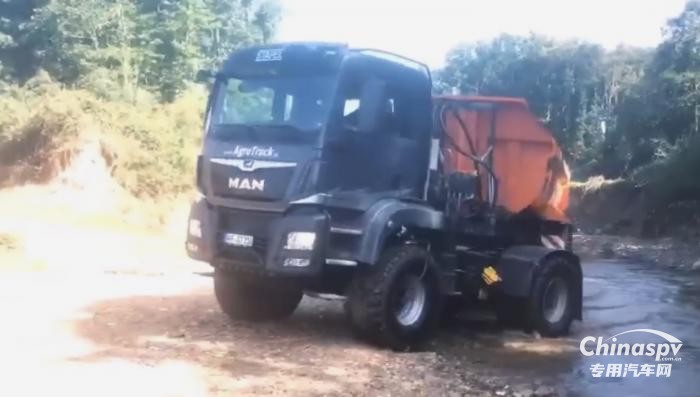 今日国外专用车推荐-德国的独具特色的越野自卸半挂车