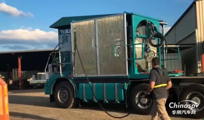 澳大利亚超长汽车列车高效运转的秘密