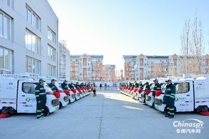 大力牛魔王汽车北京首批纯电环卫车交付