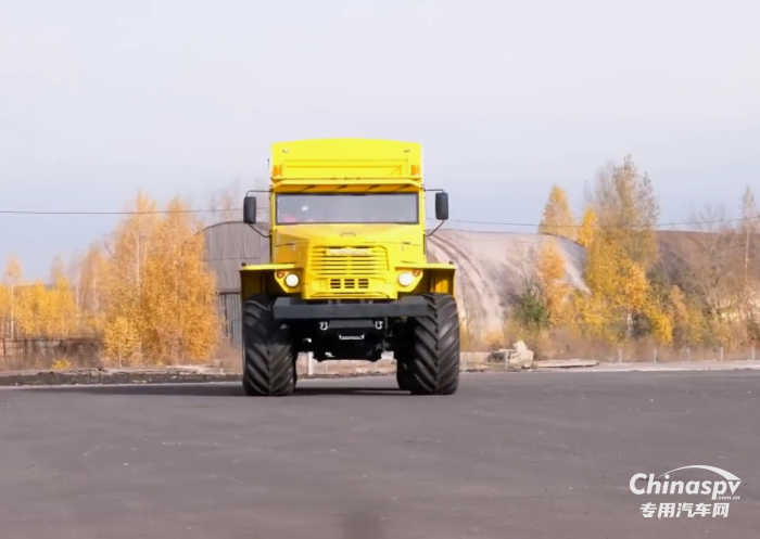 俄罗斯全新极地重卡改装产品即将，多项创新设计助力极地区域物资补给