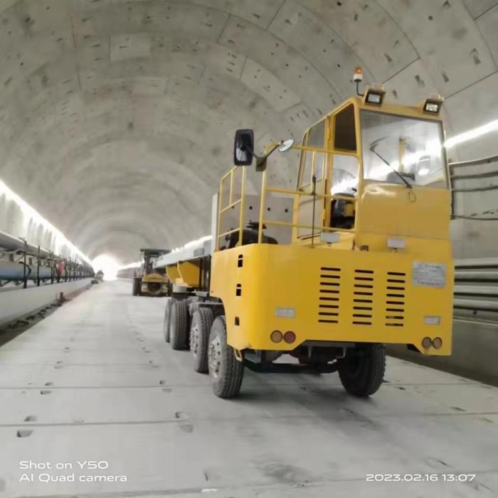东方红双向桥隧预制件专用车替代进口显神威